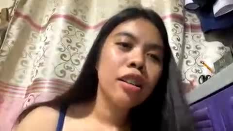 Layla online show from January 19, 2026, 1:48 pm