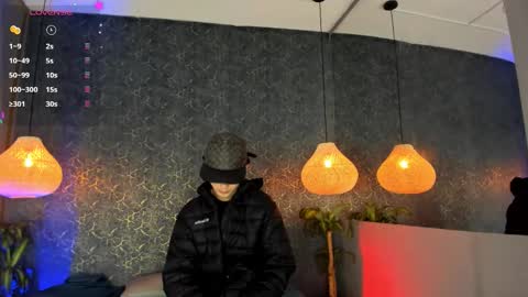 arthurcox_ online show from October 8, 2025, 5:54 pm