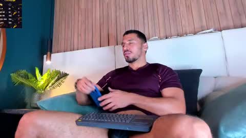 Snapshot of arthurlam chatting on September 23, 2025, 6:11 pm Arthur online show from September 23, 2025, 6:11 pm