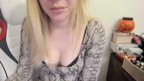 MIA online show from January 19, 2025, 10:39 pm
