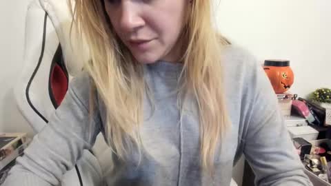MIA online show from January 29, 2025, 10:53 pm