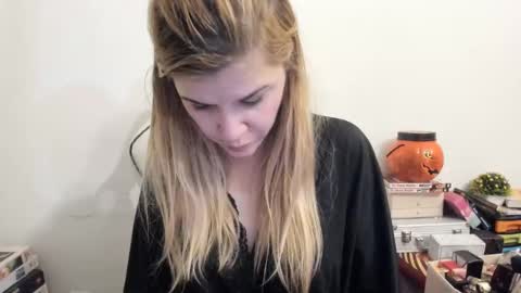 MIA online show from February 2, 2025, 7:14 pm