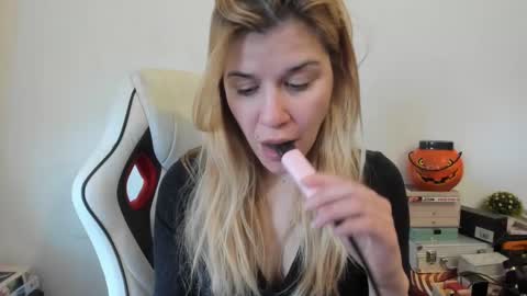 MIA online show from February 9, 2025, 11:36 am
