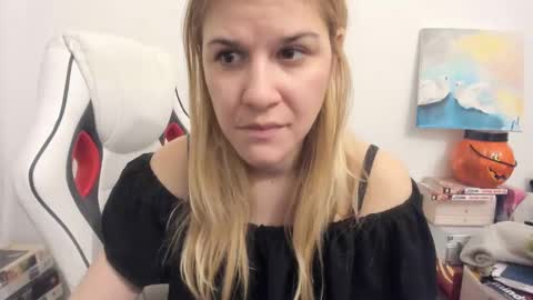 MIA online show from February 26, 2025, 6:11 pm