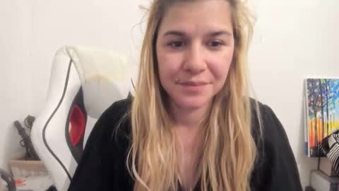 MIA online show from October 3, 2025, 9:12 pm