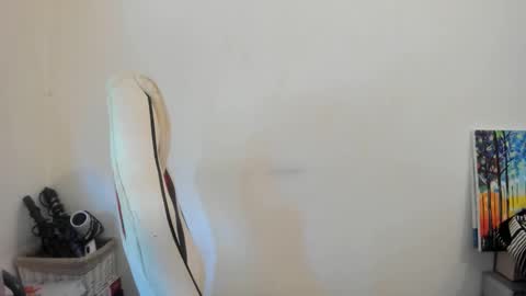 MIA online show from October 4, 2025, 10:02 am