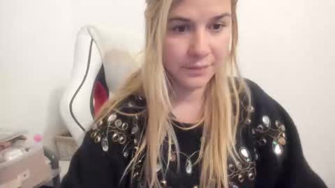 MIA online show from October 8, 2025, 9:45 pm