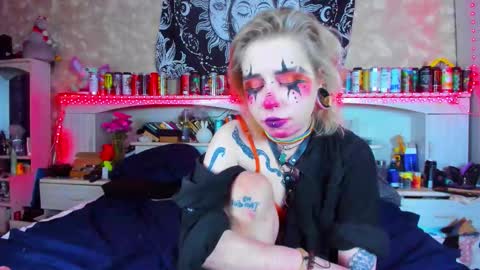 Aru online show from September 18, 2025, 5:15 pm