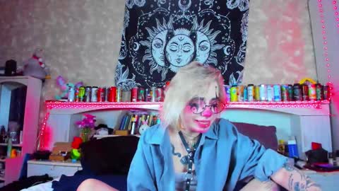 Aru online show from September 21, 2025, 5:25 pm