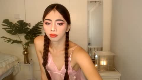 Ariella online show from February 5, 2026, 9:58 am