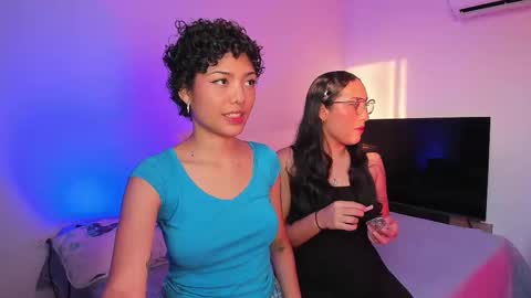 Snapshot of ary_and_kel chatting on March 12, 2025, 10:28 pm Ariana and Kelsieh online show from March 12, 2025, 10:28 pm