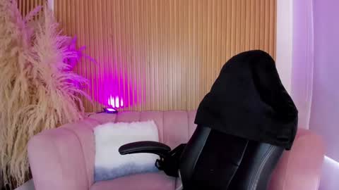 Snapshot of ary_cooper_ chatting on January 15, 2025, 1:09 pm Ary Cooper online show from January 15, 2025, 1:09 pm