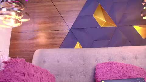 sofia online show from July 6, 2026, 3:03 pm