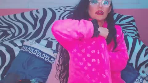 Snapshot of ary_z chatting on October 15, 2025, 3:06 am Ary online show from October 15, 2025, 3:06 am