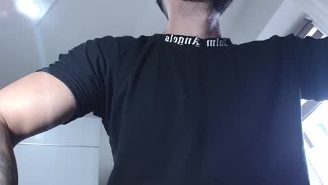 AryanAian1 online show from November 6, 2025, 11:22 am