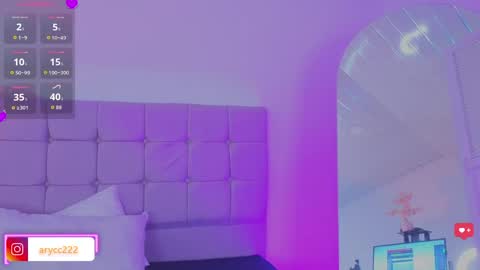 arycooper_ online show from May 7, 2026, 12:21 pm