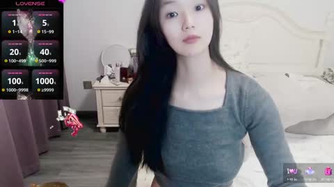 Lily online show from February 26, 2025, 3:21 am