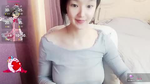 Lily online show from September 14, 2025, 4:00 am