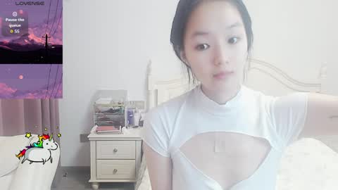 Lily online show from March 28, 2026, 5:18 am