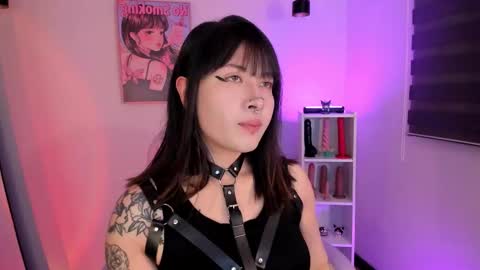 Asami  online show from February 4, 2026, 11:20 pm