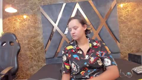 Snapshot of asami_hattori chatting on October 6, 2025, 11:18 am AsamiHattori online show from October 6, 2025, 11:18 am