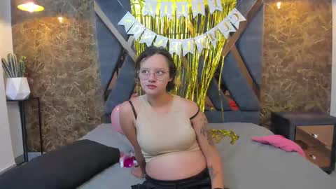 Snapshot of asami_hattori chatting on October 10, 2025, 11:31 am AsamiHattori online show from October 10, 2025, 11:31 am