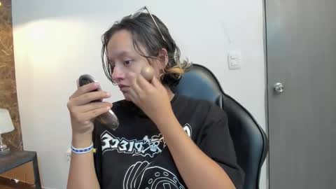 Snapshot of asami_hattori chatting on October 25, 2025, 11:29 am AsamiHattori online show from October 25, 2025, 11:29 am