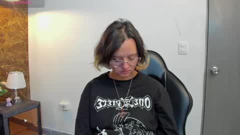 Snapshot of asami_hattori chatting on November 6, 2025, 11:22 am AsamiHattori online show from November 6, 2025, 11:22 am