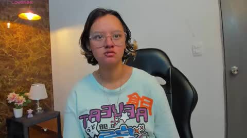 Snapshot of asami_hattori chatting on November 8, 2025, 11:21 am AsamiHattori online show from November 8, 2025, 11:21 am