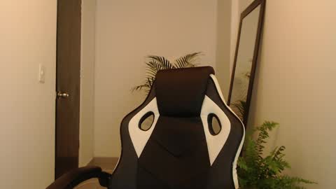 Snapshot of asaray_t chatting on March 21, 2026, 8:19 am Saray online show from March 21, 2026, 8:19 am