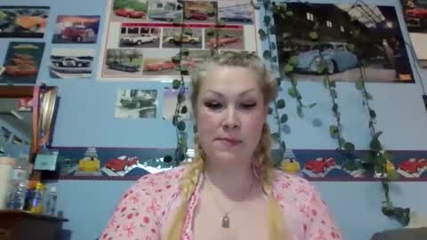 ash0ley online show from January 14, 2026, 4:01 pm