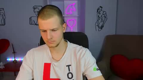 Snapshot of ash_raven_ chatting on September 22, 2025, 12:40 pm ash_raven_ online show from September 22, 2025, 12:40 pm