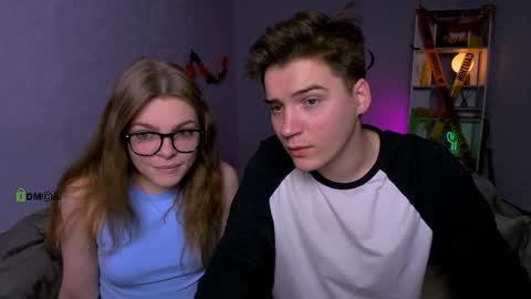 Snapshot of ash_raven_ chatting on October 24, 2025, 7:10 pm ash_raven_ online show from October 24, 2025, 7:10 pm