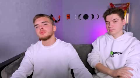 Snapshot of ash_raven_ chatting on October 25, 2025, 7:19 pm ash_raven_ online show from October 25, 2025, 7:19 pm