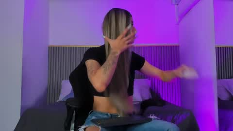 ash_valentine online show from May 8, 2026, 8:14 pm