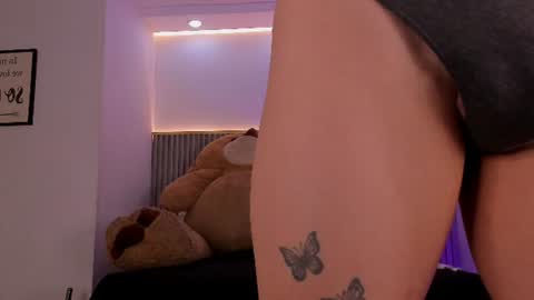 ash_valentine online show from July 29, 2026, 2:32 am