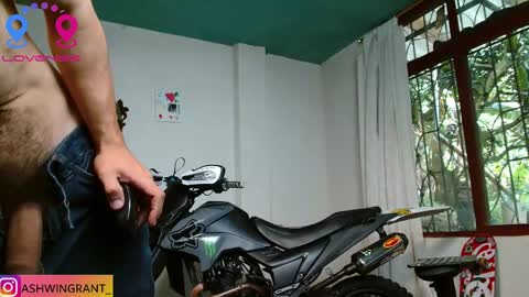 Snapshot of ash_wingrant chatting on June 1, 2026, 7:26 pm ash_wingrant online show from June 1, 2026, 7:26 pm