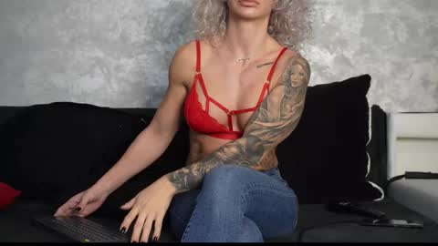 Snapshot of ashadevon_fit chatting on October 19, 2025, 6:14 am Asha online show from October 19, 2025, 6:14 am