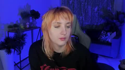 AshleyAshe  online show from September 19, 2025, 2:24 am