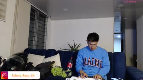 Snapshot of ashely_ryan24 chatting on March 4, 2025, 12:29 am Ashley And Ryan  online show from March 4, 2025, 12:29 am