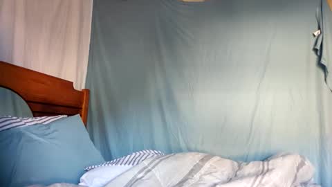 Snapshot of ashelynngrey1986 chatting on October 22, 2025, 1:44 pm Ashelynn Grey online show from October 22, 2025, 1:44 pm