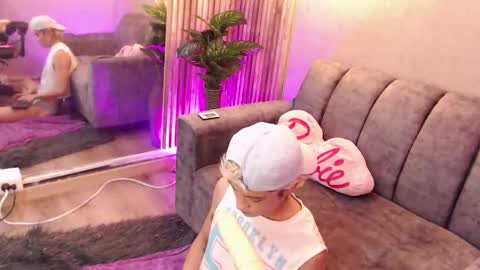 Asher online show from October 1, 2025, 9:21 pm
