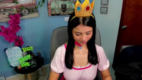 Snapshot of ashleey_johnson chatting on February 4, 2025, 1:27 pm linda online show from February 4, 2025, 1:27 pm