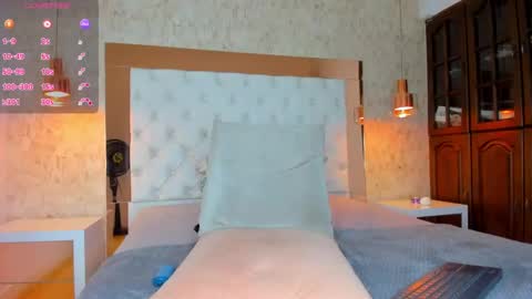 Snapshot of ashleeybrownn chatting on December 19, 2024, 1:39 am Ashleey Brownn  online show from December 19, 2024, 1:39 am