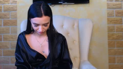 veronika online show from December 13, 2024, 4:05 pm