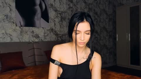 veronika online show from January 4, 2025, 2:04 pm