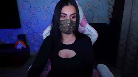   Yasmina   online show from October 6, 2025, 9:07 am