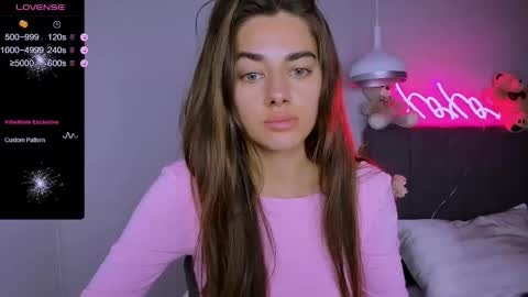 Ashley online show from November 11, 2025, 3:34 pm