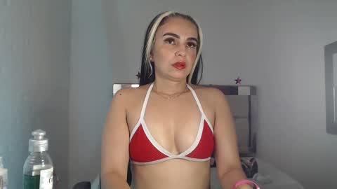 ashley__tylor online show from January 10, 2025, 4:12 am