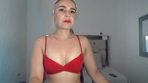 ashley__tylor online show from January 11, 2025, 4:27 am